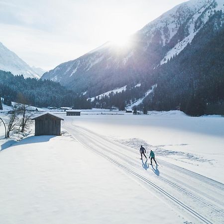 Отель Alpenhaus Monte Нойштифт-им-Штубайталь Экстерьер фото